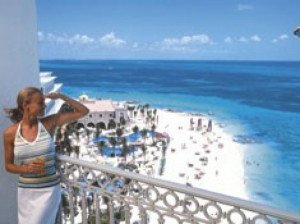 Riu inaugurará en 2006 tres nuevos resorts en el Caribe