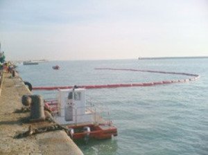 La Autoridad Portuaria de Cádiz invierte más de 100.000 euros en equipos contra la contaminación