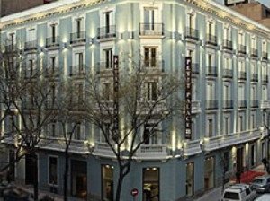 High Tech abre en Madrid el Petit Palace Art Gallery