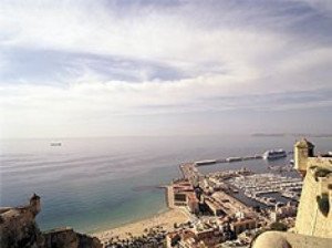 Firmado el convenio entre los hoteleros y el Ayuntamiento de Alicante para impulsar acciones de promoción