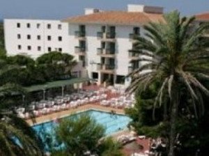 Barceló subirá la categoría de sus hoteles de Menorca de 3 a 4 estrellas