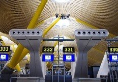 Aerolíneas españolas y Madrid Barajas, los peor valorados por los usuarios europeos