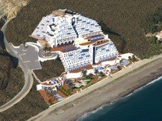 La Junta demolerá el Hotel El Algarrobico de Almería