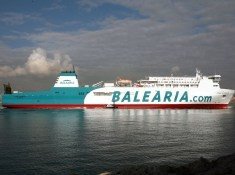 Baleària operará diez trayectos diarios entre Barcelona y Baleares este verano