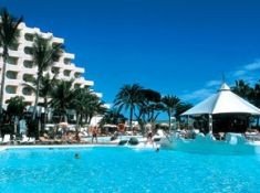 Riu negocia en Fuerteventura intercambiar una isla por la gestión de dos hoteles