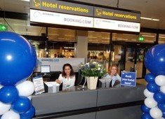 Booking.com inaugura su mostrador de reservas en el aeropuerto de Ámsterdam