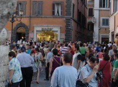 Air Plus atribuye a la "fatalidad" la retención de viajeros españoles en Roma