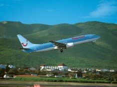 TUI confirma el despido de personal tras la fusión de sus aerolíneas