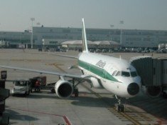 Suspenden cinco vuelos entre España e Italia por la huelga de Alitalia