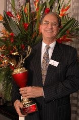 John Issa, presidente de SuperClubs, nombrado Hotelero del año del Caribe