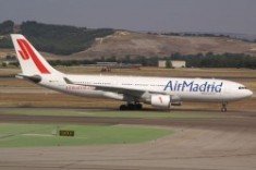 Air Madrid declara la suspensió­n de pagos y deja en tierra a má­s de 100.000 pasajeros