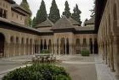 La Alhambra pone  hoy en marcha una nueva edición de visitas guiadas por especialistas