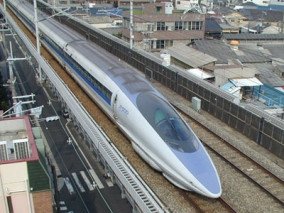 Empiezan a funcionar los 280 primeros trenes chinos de alta velocidad