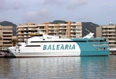 Baleària comprará Buquebús España para enfrentar la competencia de Acciona