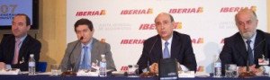 Iberia contraataca y dice que tiene 1.800 M € para posibles compras