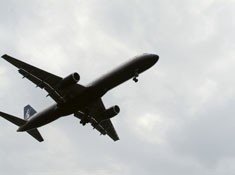 El tráfico aéreo de pasajeros creció un 22% en abril
