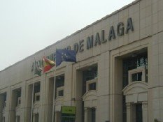 El aeropuerto de Málaga instalará 13 pasarelas de embarque por 10 M €