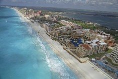Solicitan suspender la venta de lotes en una playa de Cancún