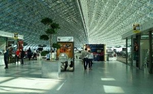 La nueva terminal satélite del aeropuerto Charles de Gaulle  ha costado 645 M €