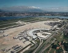 Prosiguen los atrasos en los aeropuertos brasileños tras un sábado caótico