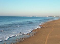 Islantilla invierte casi medio millón de euros en mejorar la accesibilidad de la playa