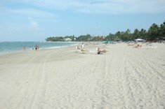 El Ministerio de Turismo inicia consultas populares para mejorar las playas