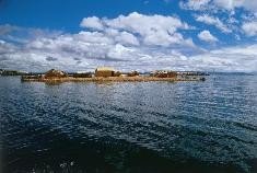 Bolivia y Perú lanzan cruzada internacional para nominar al Lago Titicaca como maravilla natural del mundo