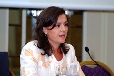 Las Islas Baleares deben liderar la renovación del sector, según Amparo Fernández