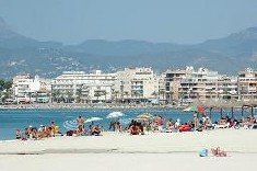 Empresarios turísticos exigen al Govern Balear que pare la construcción de oferta residencial