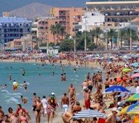 El 24% de los españoles se priva de sus vacaciones o de parte de ellas