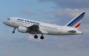 Air France-KLM reduce el cargo por combustible