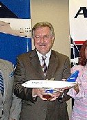 Antonio Mata y Juan José Hidalgo aterrizarán en Argentina a bordo de Air Pampas