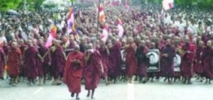Los TT OO mantienen sus ofertas de viajes a Birmania a pesar de los disturbios