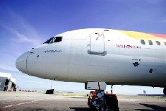 Air France-KLM contacta potenciales socios españoles mientras se decide por Iberia o por Alitalia