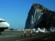 Iberia reducirá los vuelos con Gibraltar
