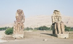 Prohíben visitas turísticas a la Ciudad de los Muertos, en Egipto