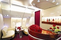 "Cinco Estrellas a la Excelencia" de la First Class de Qatar Airways