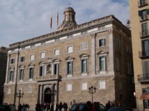 La Administración catalana quiere eliminar los requisitos para abrir agencias