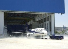 Embraer recibe pedidos de aerolíneas egipcia y francesa