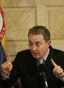 El presidente Uribe ofrece seguridad y exenciones tributarias a inversiones turísticas