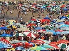 Catalunya ha recibido en 2007 a 15,2 millones de turistas