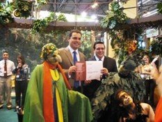 Costa Rica recibe el premio "al diseño del stand más original" en Fitur 08