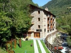 Las pernoctaciones en establecimientos extrahoteleros descendieron en 2007