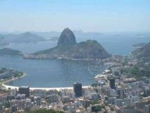 TAP refuerza la desinfección de sus aviones a causa del brote de dengue en Río de Janeiro