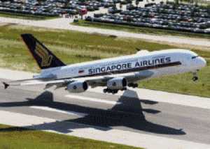 El Airbus A380 de Singapore Airlines realiza su primer vuelo comercial a Europa