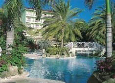 Sandals ofrece una marca de hoteles más económicos, los Grand Pineapple Beach Resorts