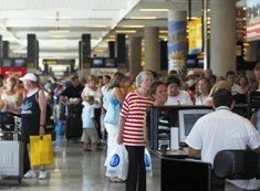 El tráfico en los aeropuertos españoles se acerca a los 45 M de pasajeros en el primer trimestre