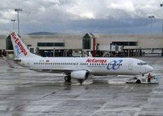 Los pilotos de Air Europa irán a la huelga en mayo pero evitando los festivos