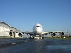 TAM podría adquirir dos A380 para el año 2015