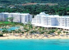 Cadenas hoteleras españolas construirán 10.000 habitaciones en Jamaica en los próximos tres años